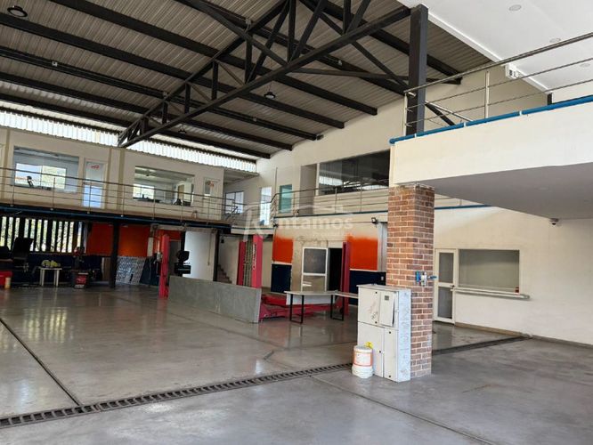 Bodega en arriendo en Simon Bolivar Sb (Centro), Copacabana, 1553 m² · foto 5 de 19