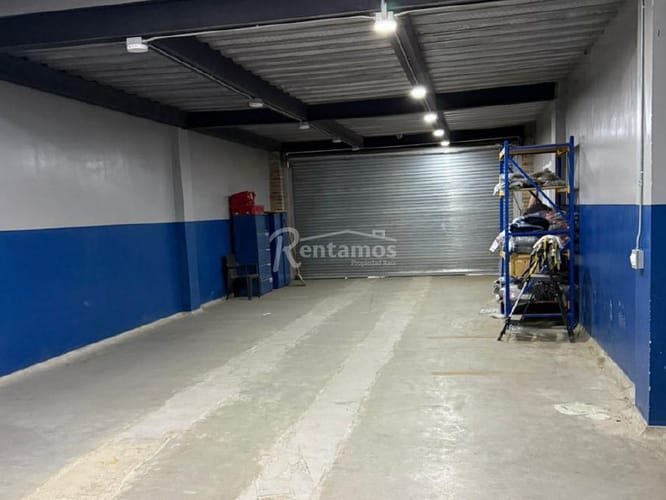 Bodega en arriendo en Simon Bolivar Sb (Centro), Copacabana, 1553 m² · foto 11 de 19