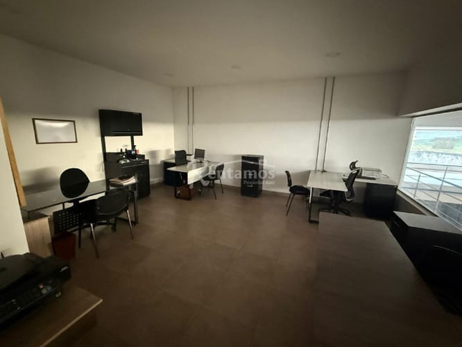 Bodega en arriendo en Simon Bolivar Sb (Centro), Copacabana, 1553 m² · foto 13 de 19