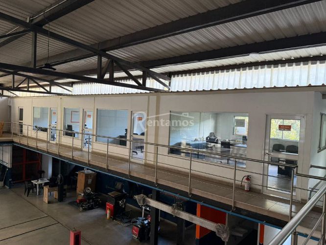 Bodega en arriendo en Simon Bolivar Sb (Centro), Copacabana, 1553 m² · foto 18 de 19