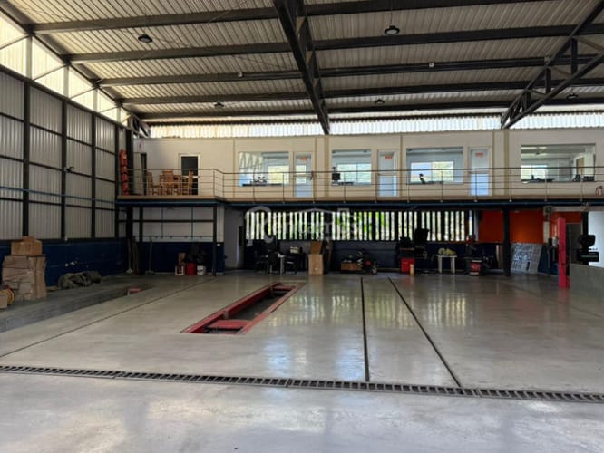 Bodega en venta en Simon Bolivar Sb (Centro), Copacabana, 1553 m² · foto 2 de 19