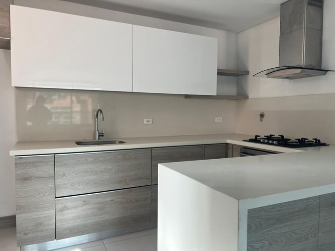 Apartamento de 3 alcobas en arriendo en Loma Benedictinos, Envigado, 168 m² · foto 3 de 17