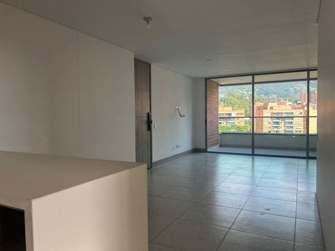 Apartamento de 3 alcobas en arriendo en Loma Benedictinos, Envigado, 168 m² · foto 13 de 17