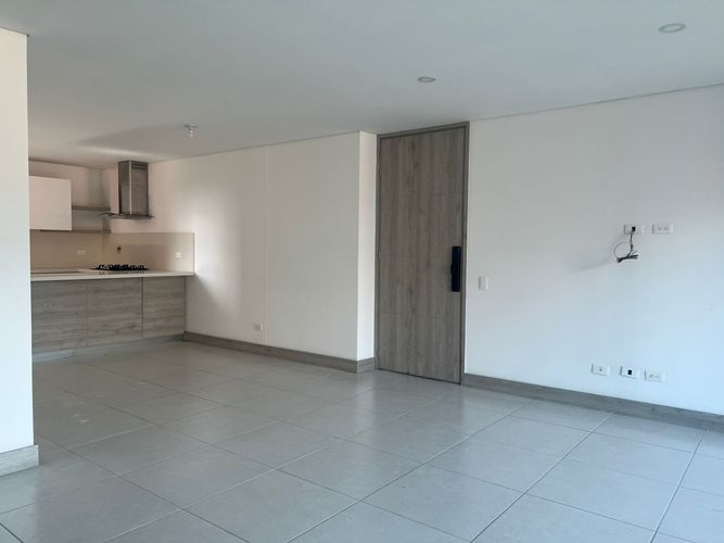 Apartamento de 3 alcobas en arriendo en Loma Benedictinos, Envigado, 168 m² · foto 8 de 17
