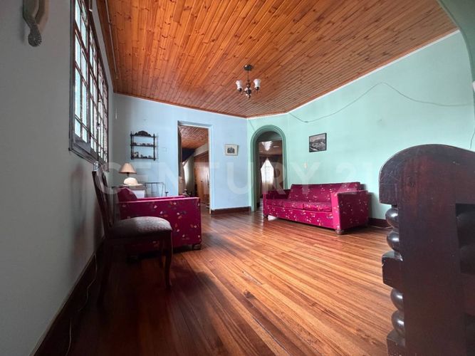 Casa de 6 alcobas en venta en Sagrado Corazon, Bogotá, 472 m² · foto 13 de 19