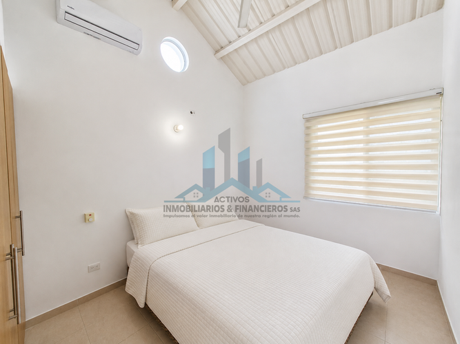 Casa de 4 alcobas en venta en Las Palmas, Ricaurte, 241 m² · foto 13 de 22