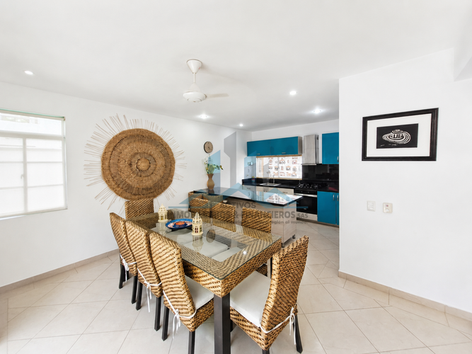 Casa de 4 alcobas en venta en Las Palmas, Ricaurte, 241 m² · foto 3 de 22