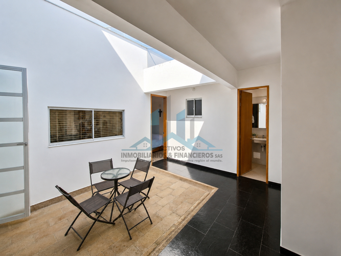 Casa de 4 alcobas en venta en Las Palmas, Ricaurte, 241 m² · foto 5 de 22