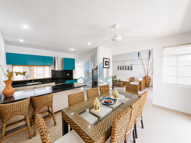 Casa de 4 alcobas en venta en Las Palmas, Ricaurte, 241 m² · foto 2 de 22