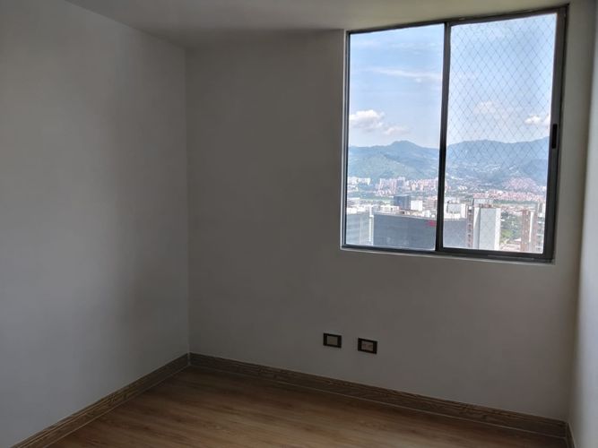 Apartamento de 3 alcobas en arriendo en Loma Del Indio, Medellín, 88 m² · foto 11 de 20