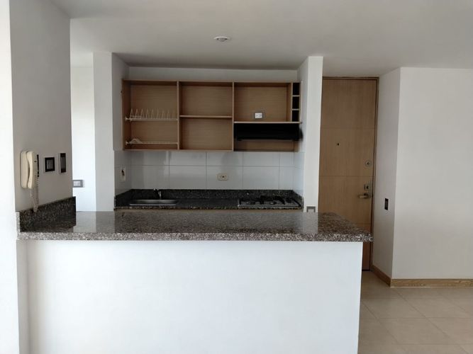 Apartamento de 3 alcobas en arriendo en Loma Del Indio, Medellín, 88 m² · foto 5 de 20