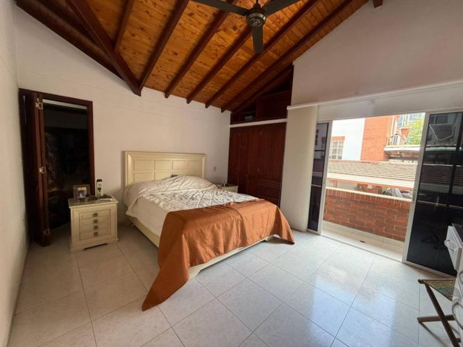 Casa de 5 alcobas en venta en Cañaveral, Floridablanca, 234 m² · foto 5 de 19