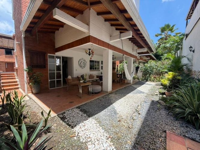 Casa de 5 alcobas en venta en Cañaveral, Floridablanca, 234 m² · foto 14 de 19