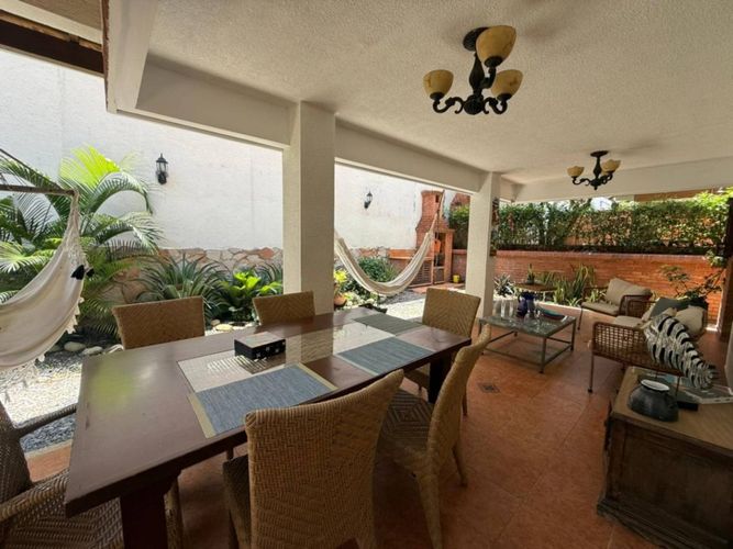 Casa de 5 alcobas en venta en Cañaveral, Floridablanca, 234 m² · foto 15 de 19