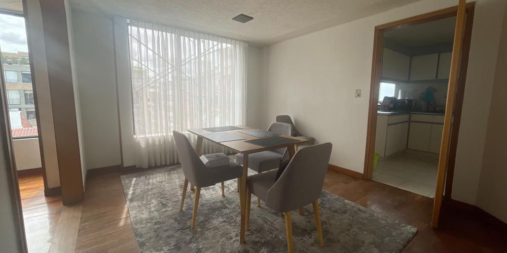 Apartamento de 3 alcobas en venta en Santa Barbara Central, Bogotá, 187 m² · foto 3 de 24
