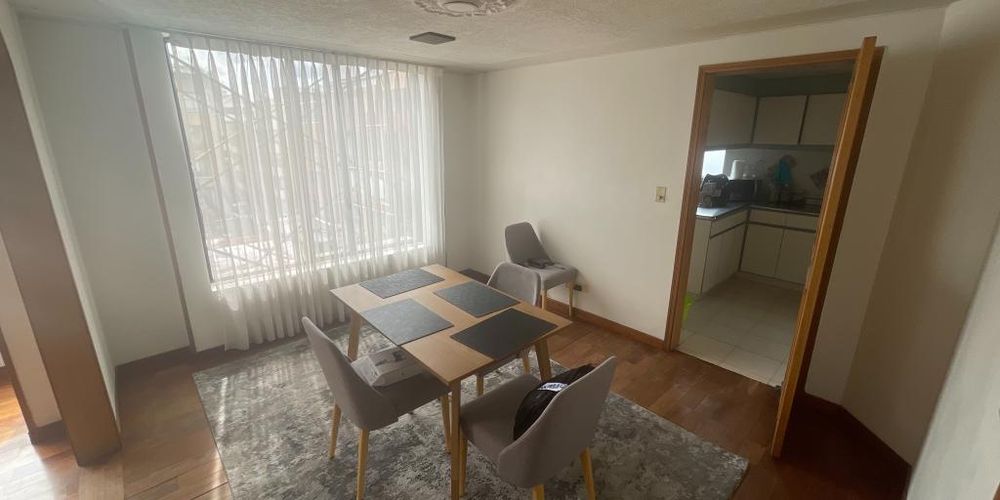 Apartamento de 3 alcobas en venta en Santa Barbara Central, Bogotá, 187 m² · foto 4 de 24