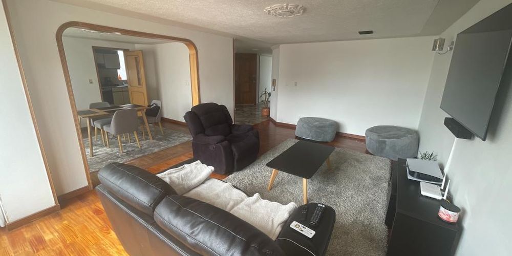 Apartamento de 3 alcobas en venta en Santa Barbara Central, Bogotá, 187 m² · foto 5 de 24