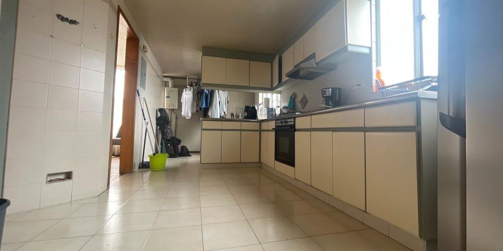 Apartamento de 3 alcobas en venta en Santa Barbara Central, Bogotá, 187 m² · foto 10 de 24
