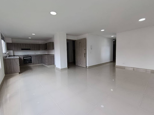Apartamento en arriendo en La Castellana, Medellín · foto 10 de 19