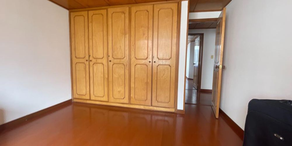 Apartamento de 3 alcobas en venta en Santa Barbara Central, Bogotá, 187 m² · foto 19 de 24
