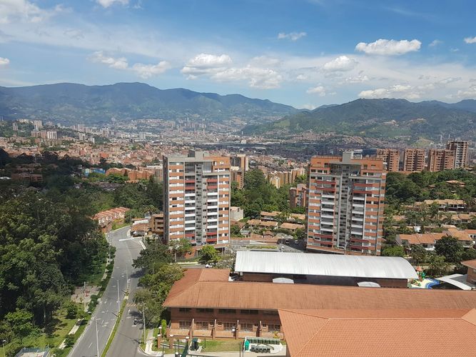 Apartamento de 3 alcobas en venta en Loma Del Chocho, Envigado, 120 m² · foto 4 de 24