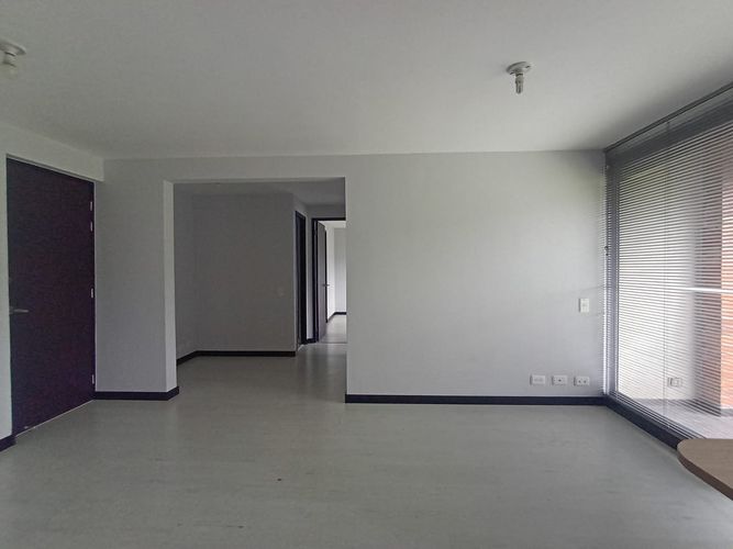 Apartamento de 2 alcobas en arriendo en Laureles, Medellín, 65 m² · foto 4 de 19