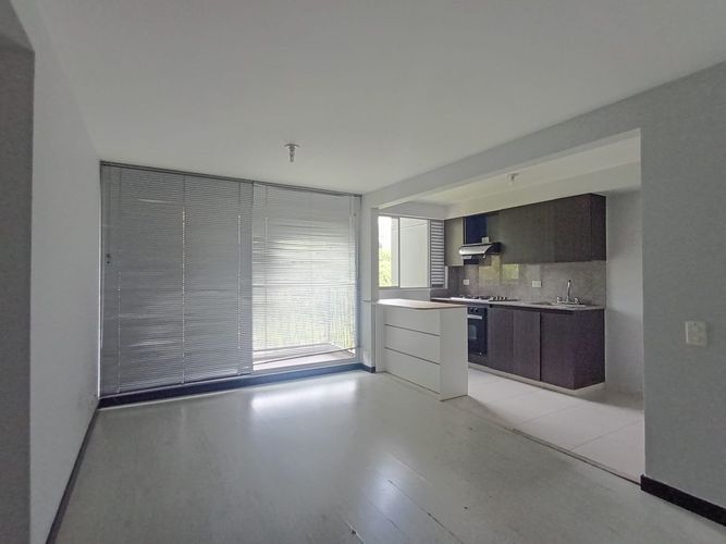 Apartamento de 2 alcobas en arriendo en Laureles, Medellín, 65 m² · foto 2 de 19
