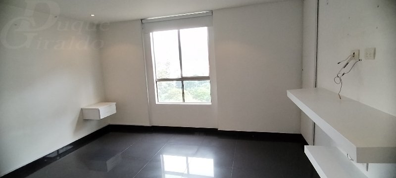 Apartamento en arriendo en El Poblado, Medellín · foto 9 de 15