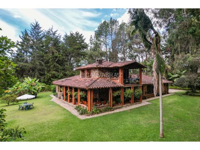 Finca en venta en Llano Grande, Rionegro, 400 m² · foto 2 de 24