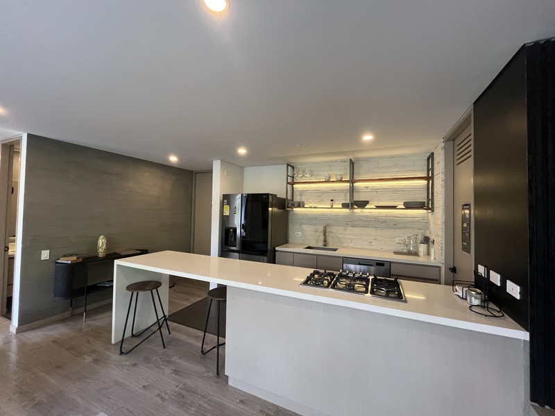 Apartamento en arriendo en Altos Del Poblado, Medellín · foto 3 de 14