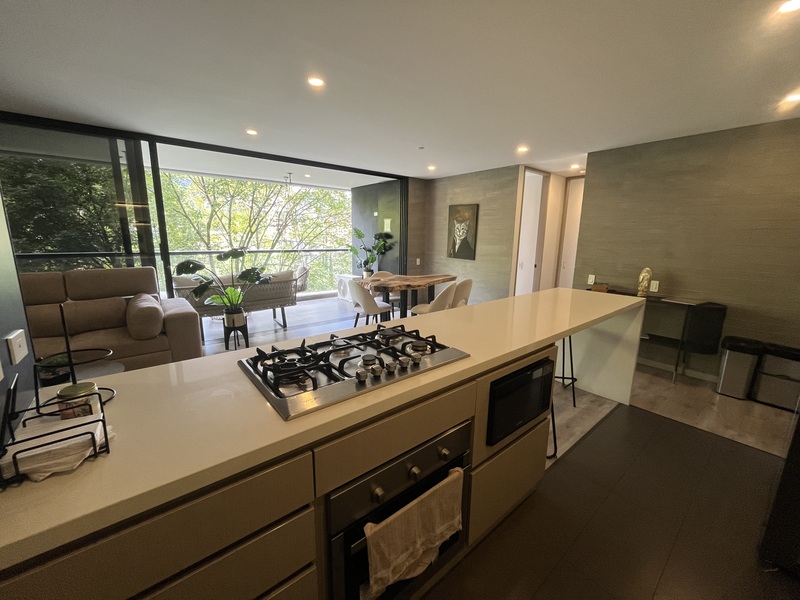 Apartamento en arriendo en Altos Del Poblado, Medellín · foto 4 de 14