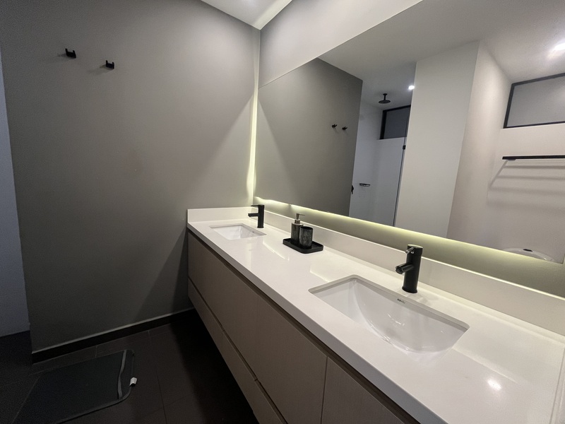 Apartamento en arriendo en Altos Del Poblado, Medellín · foto 12 de 14