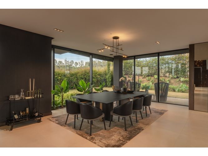 Casa de 6 alcobas en venta en Las Palmas, Envigado, 1045 m² · foto 3 de 24