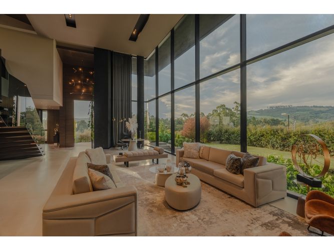Casa de 6 alcobas en venta en Las Palmas, Envigado, 1045 m² · foto 4 de 24