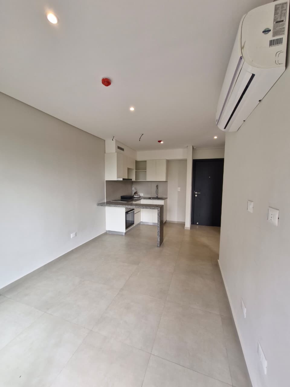 ALQUILO HERMOSO DEPARTAMENTO A ESTRENAR EN URBAN CUMBRES — foto 2