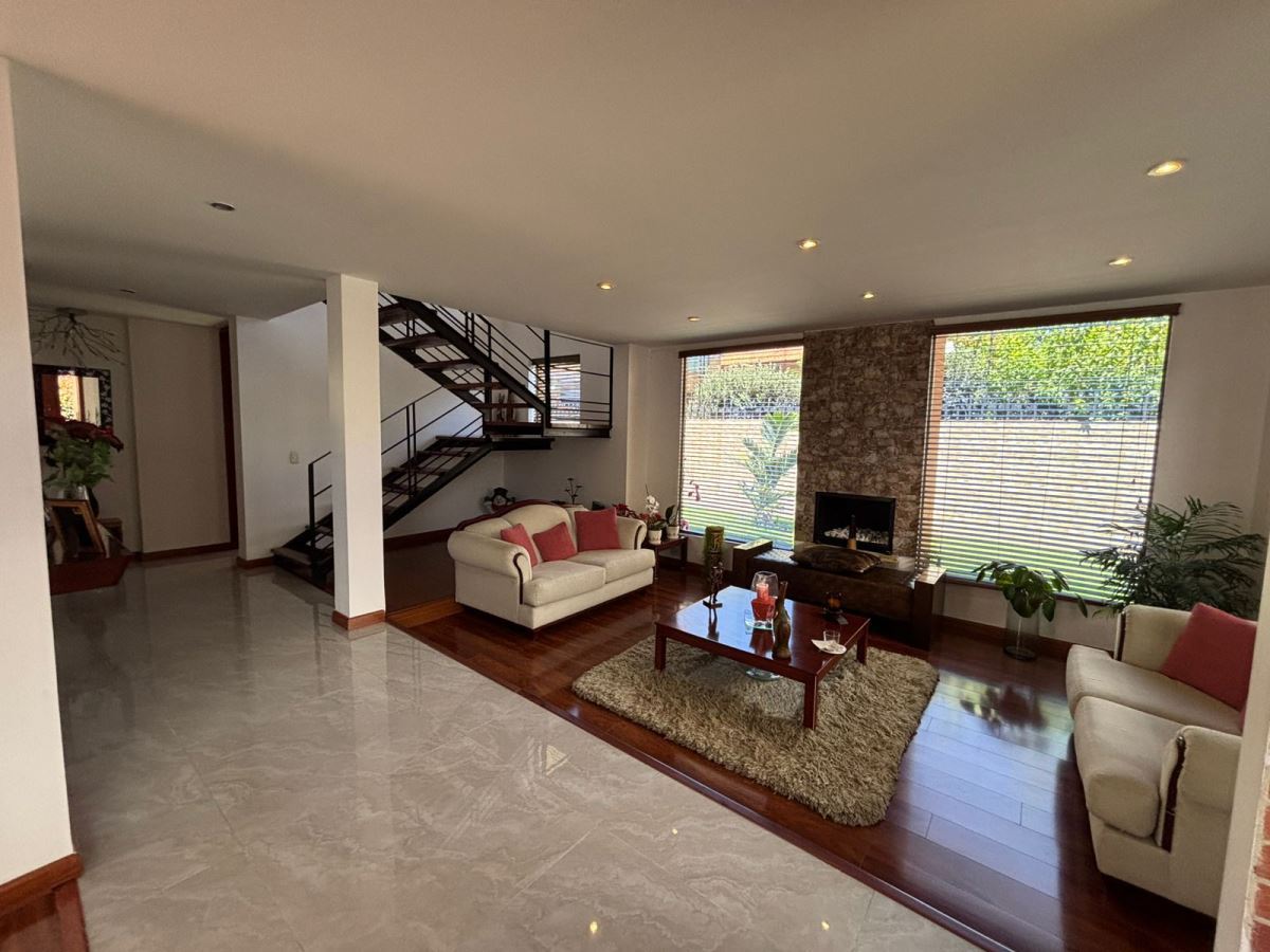 Casa en venta en Engativá, Bogotá · foto 6 de 24