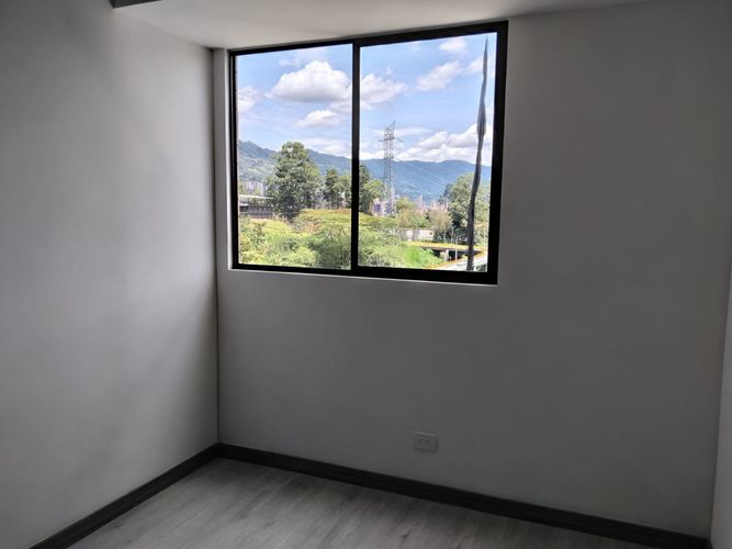Apartamento de 2 alcobas en arriendo en El Poblado, Medellín, 64 m² · foto 12 de 17