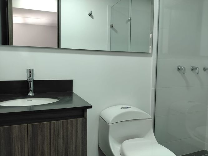 Apartamento de 2 alcobas en arriendo en El Poblado, Medellín, 64 m² · foto 16 de 17