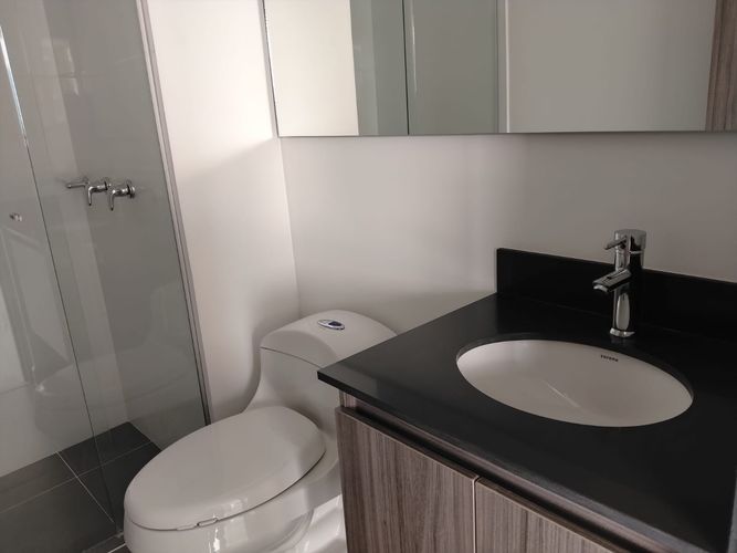 Apartamento de 2 alcobas en arriendo en El Poblado, Medellín, 64 m² · foto 15 de 17