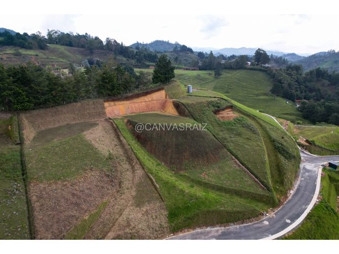 Lote en venta en El Chuscal, El Retiro, 2213 m² · foto 4 de 5