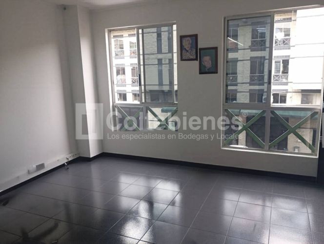 Bodega en arriendo en El Poblado, Medellín, 387 m² · foto 6 de 21