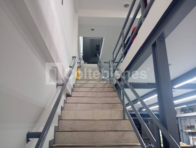 Bodega en arriendo en El Poblado, Medellín, 387 m² · foto 12 de 21