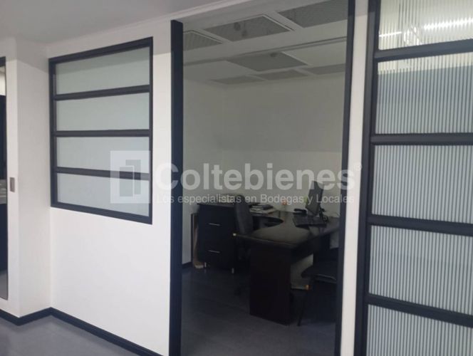 Bodega en arriendo en El Poblado, Medellín, 387 m² · foto 15 de 21
