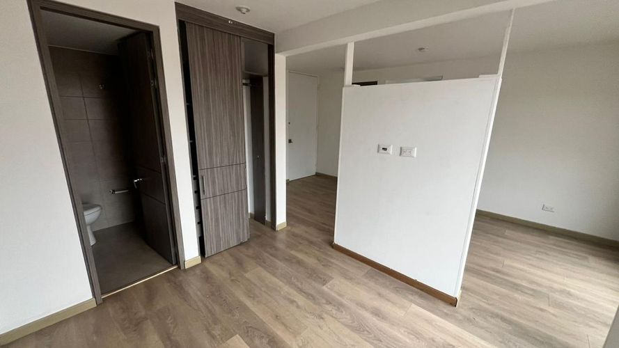 Apartaestudio en venta en Engativá, Bogotá, 35 m² · foto 8 de 14