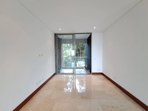 Apartamento en arriendo en Las Palmas, Medellín · foto 3 de 24