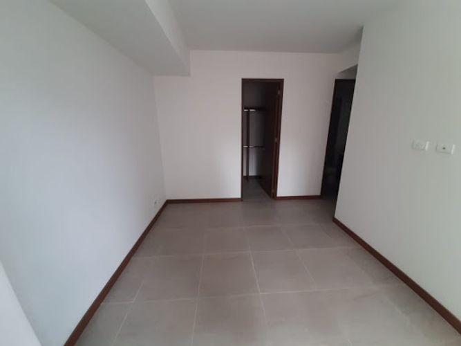 Apartamento de 3 alcobas en venta en San Jose Obrero, Bello, 82 m² · foto 2 de 18