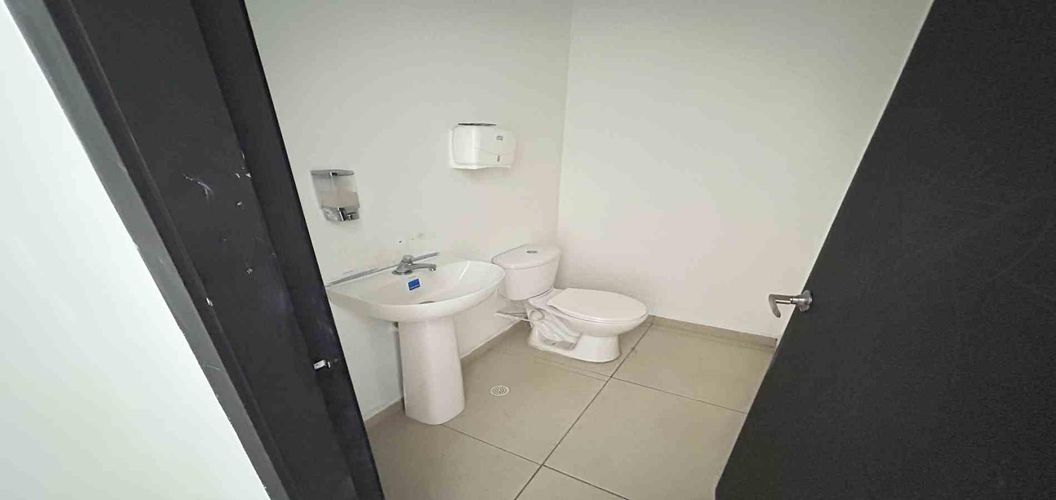 Local en arriendo en Ub. Villa Fanny, Dosquebradas, 104 m² · foto 11 de 14