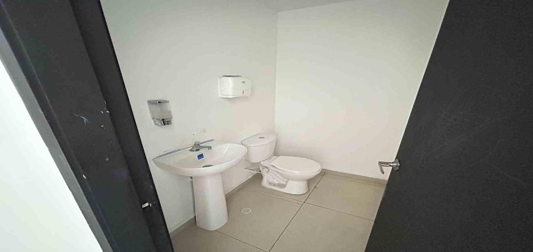 Local en arriendo en Ub. Villa Fanny, Dosquebradas, 104 m² · foto 12 de 14