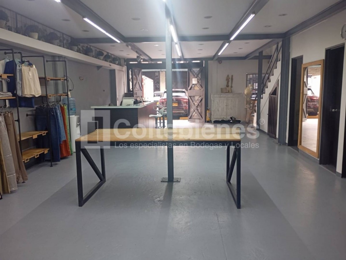 Warehouse for sale in El Poblado, Medellín 2