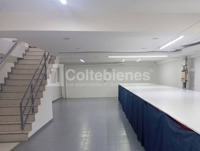 Bodega en venta en El Poblado, Medellín, 387 m² · foto 7 de 21